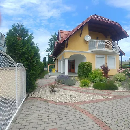Apartment Vitorlas Villa, Emelet