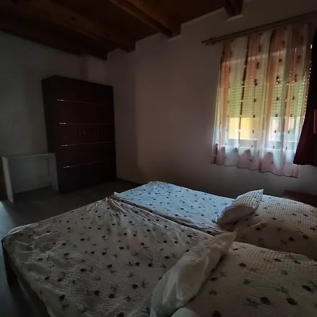 Vitorlás Villa, Emelet Appartamento