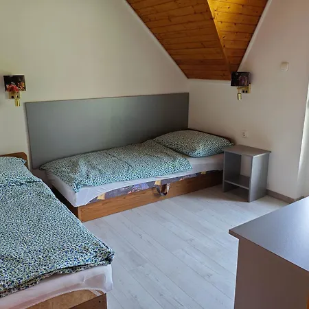 Vitorlás Villa, Emelet *