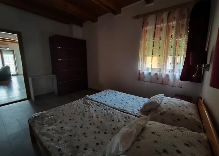 Vitorlas Villa, Emelet Lägenhet