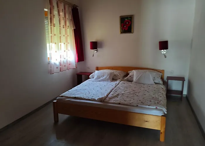 Vitorlas Villa, Emelet *